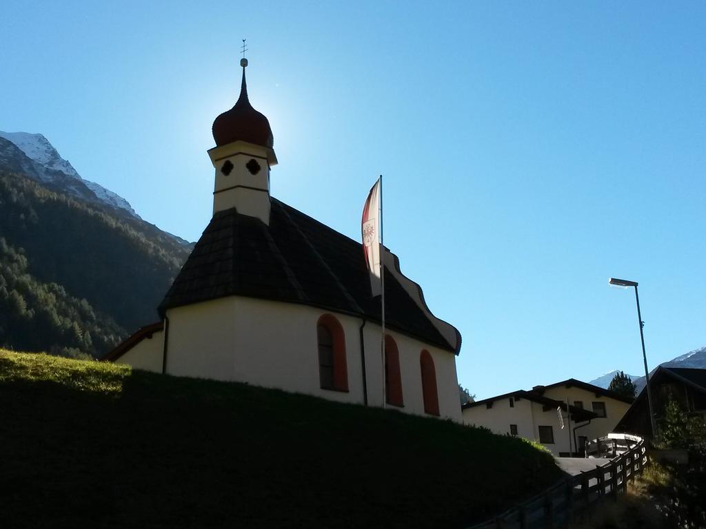 Haus Sonnschein Acomodação com café da manhã Sölden Exterior foto