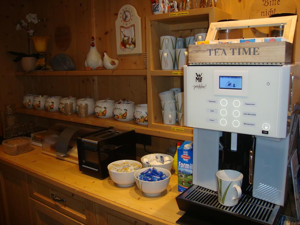 Haus Sonnschein Acomodação com café da manhã Sölden Exterior foto