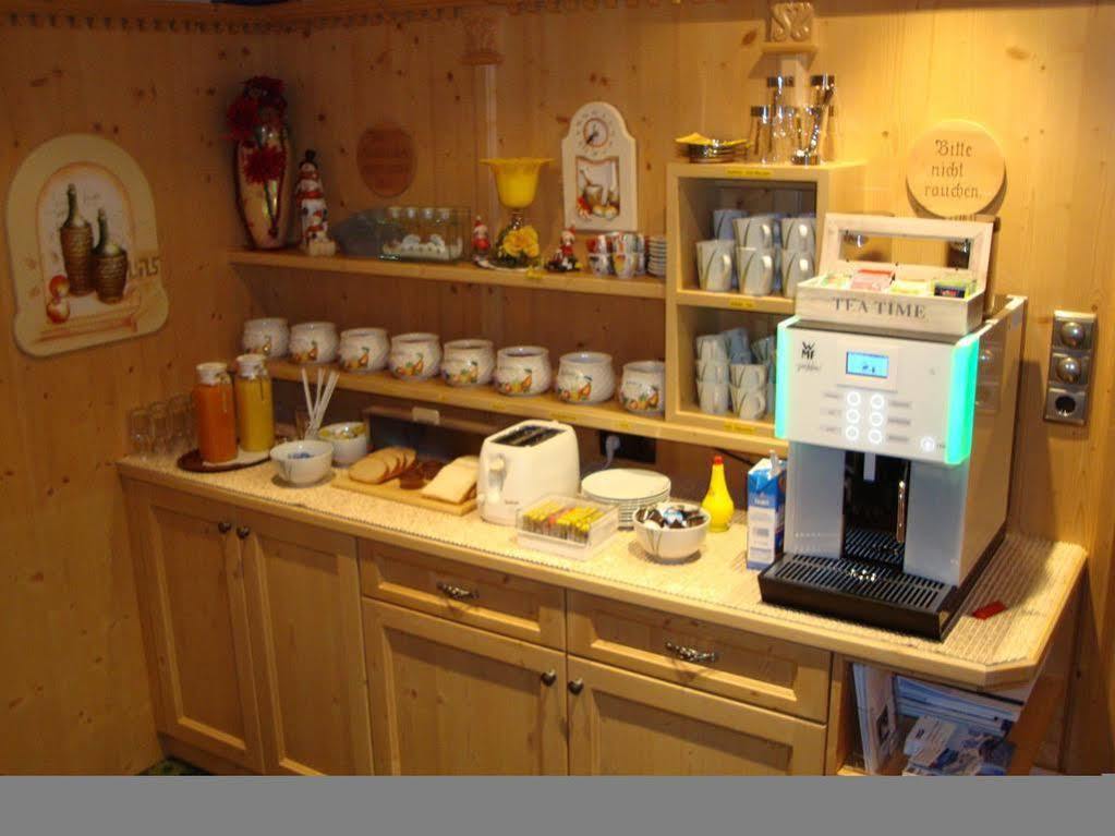 Haus Sonnschein Acomodação com café da manhã Sölden Exterior foto